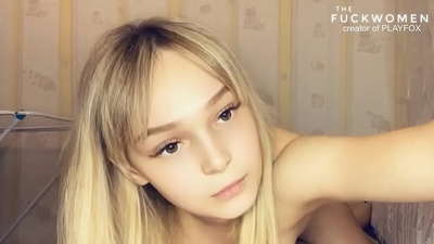 贪得无厌的女学生给了同学粉碎性脉动口交的机会